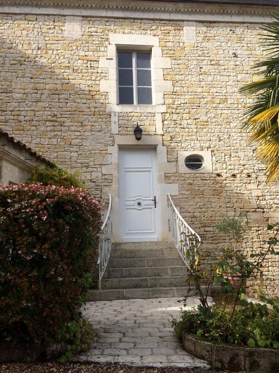 Le Moulin De Mansle Βίλα Εξωτερικό φωτογραφία